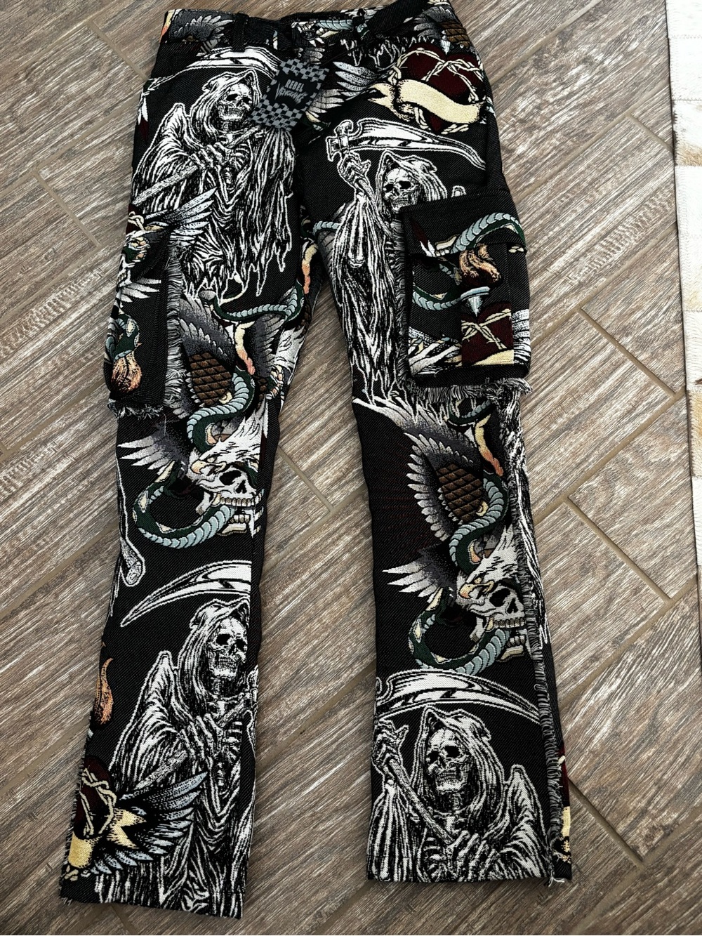 Rebel Vengeance Graphic Cargo Pants with Skull & Reaper Motif NWT 30